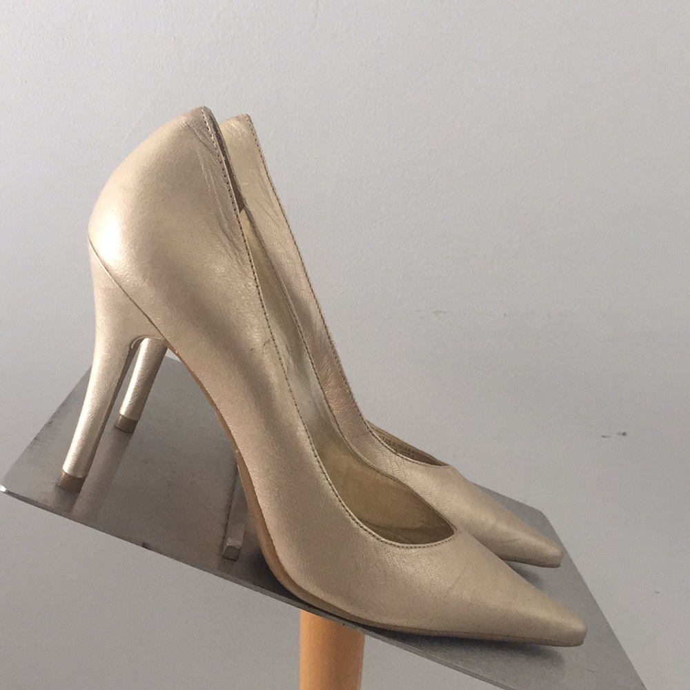 Jessica Simpson - Brushed Gold Heels